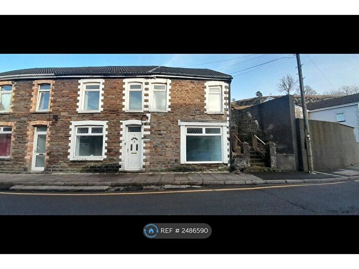 4 Bedroom End Of Terrace House To Rent In Pant-Y-Gog, Bridgend, CF32