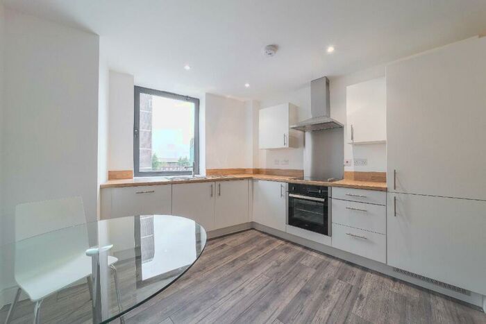 1 Bedroom Apartment To Rent In Queen Street, City Centre, Sheffield, S1