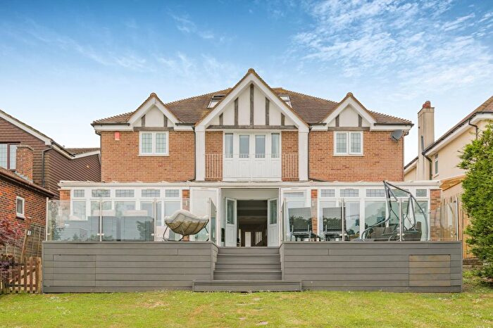 6 Bedroom Detached House For Sale In Hill Rise, Cuffley, Potters Bar, Hertfordshire, EN6