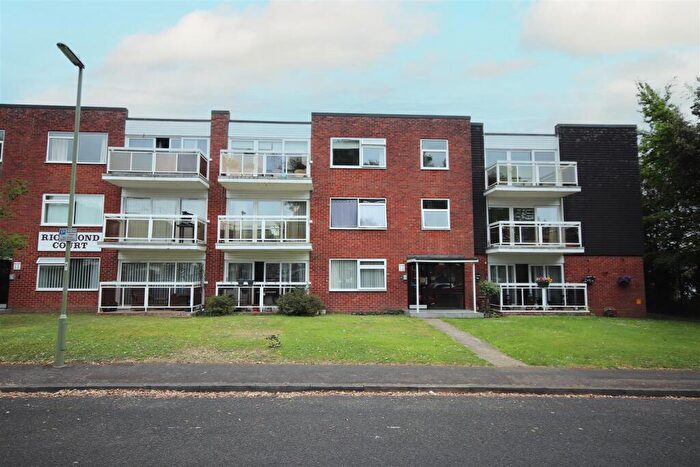 2 Bedroom Apartment To Rent In Spencer Road, New Milton, BH25