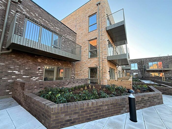 2 Bedroom Flat To Rent In Bragg Way, Cambridge, Cambridgeshire, CB5