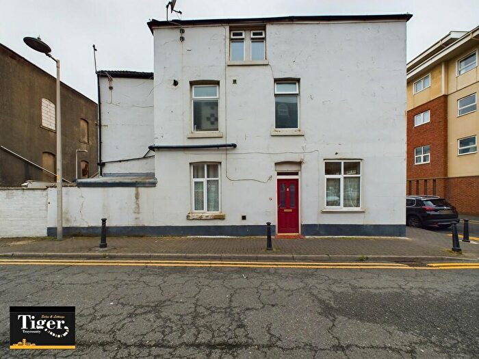 5 Bedroom End Of Terrace House To Rent In Singleton Street, Blackpool, FY1