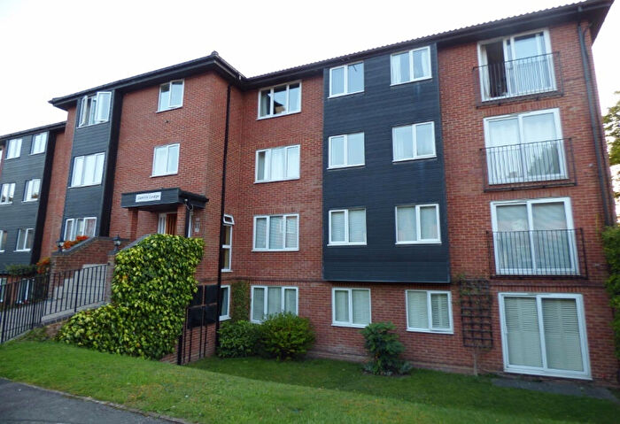 2 Bedroom Flat To Rent In Purley, CR8