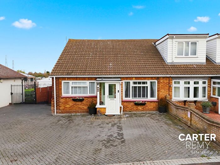 3 Bedroom Semi Detached Bungalow For Sale In Heath Road, Orsett, Grays, RM16
