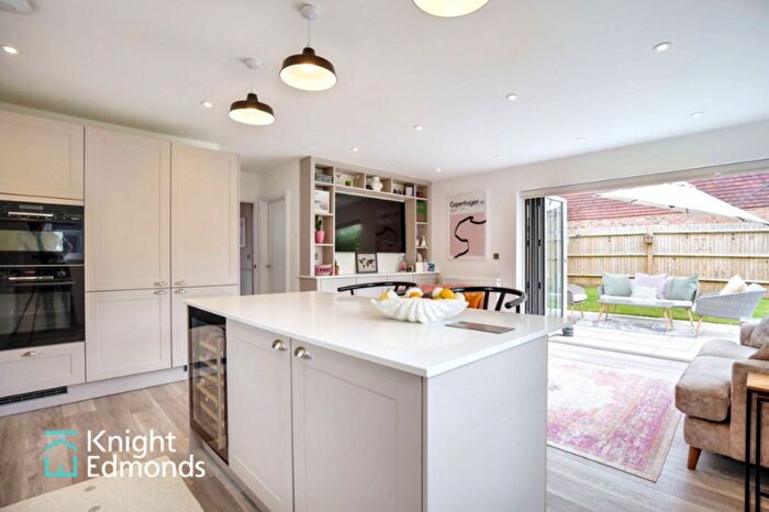 4 Bedroom Detached House For Sale In Spring Gardens, Sutton Valence, ME17