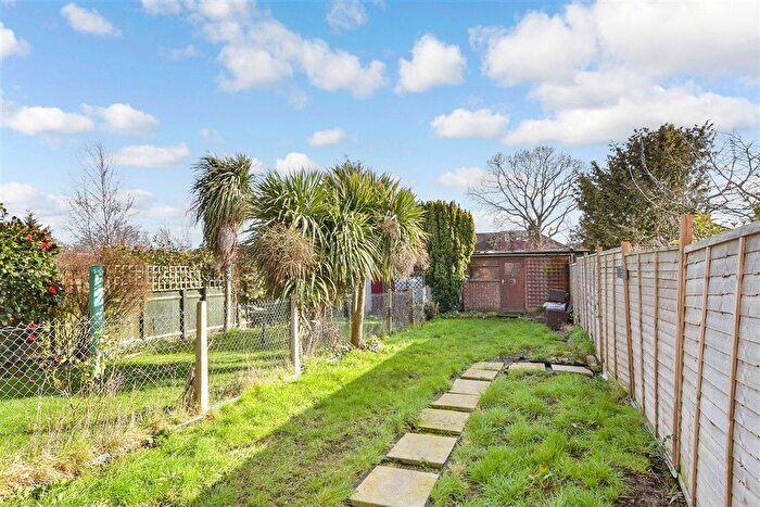 3 Bedroom Terraced House For Sale In Montrose Avenue, Welling, Kent, DA16