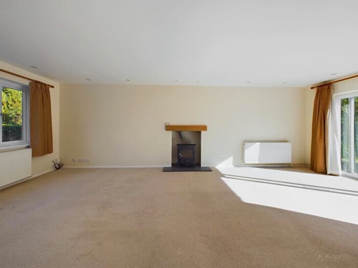 4 Bedroom Detached House For Sale In New Road, Little Kingshill, Great Missenden, Buckinghamshire, HP16