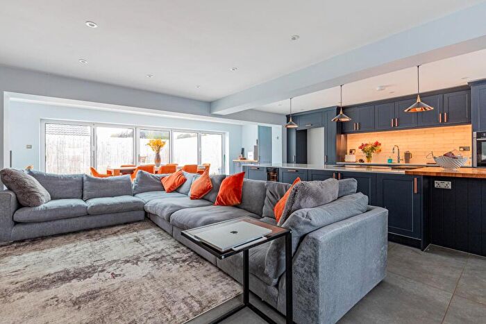 4 Bedroom Detached House For Sale In Cog Road, Sully, Penarth, CF64