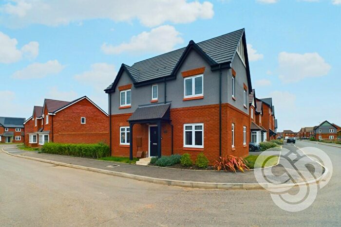 3 Bedroom Detached House For Sale In Larches Avenue, Tatenhill, DE13