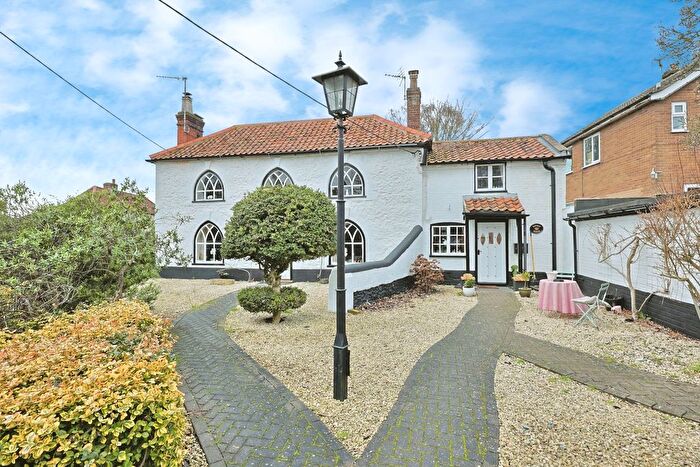 4 Bedroom Detached House For Sale In The Street, Norwich, Norfolk, NR9