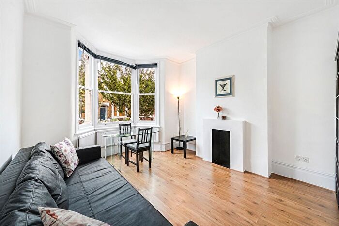 1 Bedroom Flat To Rent In Brackenbury Road, Hammersmith, Brackenbury Village, London, W6