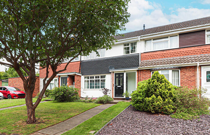 3 Bedroom Terraced House For Sale In Sherwoods Rise, Harpenden, Hertfordshire, AL5
