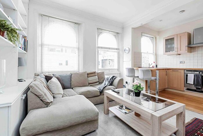 2 Bedroom Flat To Rent In Aldridge Road Villas, London, W11