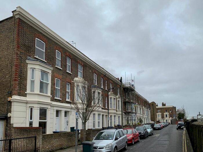 Studio To Rent In Claremont Road, London, W9