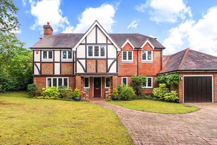 4 Bedroom Detached House To Rent In Pinewood Chase, St. Johns, Crowborough, TN6