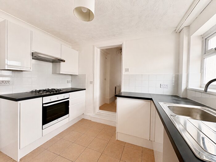 1 Bedroom Flat To Rent In Trafalgar Street, Gillingham, ME7