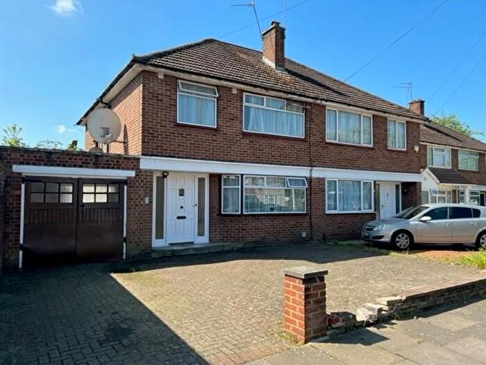 3 Bedroom Detached House To Rent In Compton Road, Hayes, Middlesex, UB3