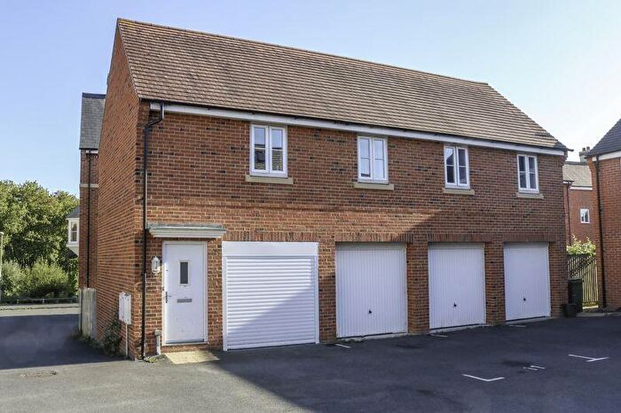 2 Bedroom Flat To Rent In Palmer Road, Faringdon, SN7