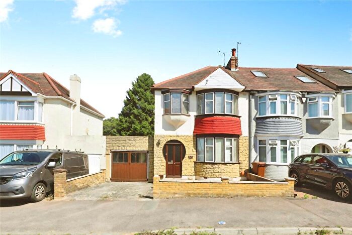 3 Bedroom End Of Terrace House For Sale In Grafton Avenue, Rochester, Kent, ME1