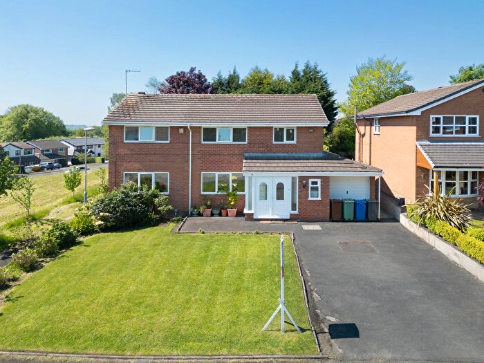 4 Bedroom Detached House For Sale In Sergeants Lane, Whitefield, M45