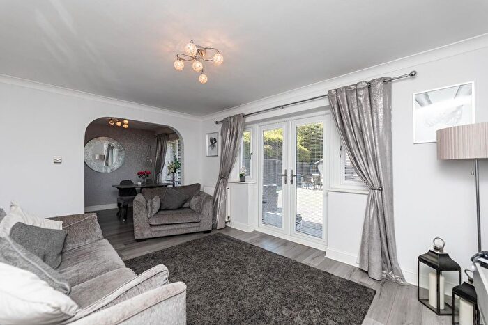 4 Bedroom Detached House For Sale In Springfield Court, Normanton, WF6