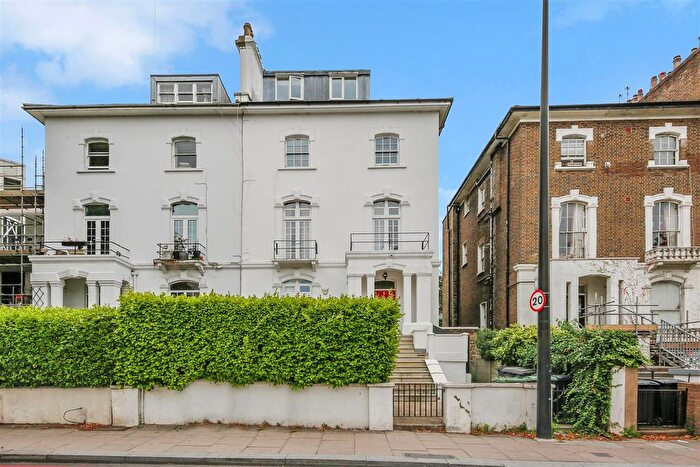 2 Bedroom Flat To Rent In Camden Road, London, NW1