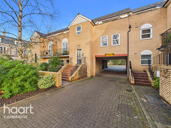 2 Bedroom Apartment For Sale In York Terrace, Cambridge, CB1