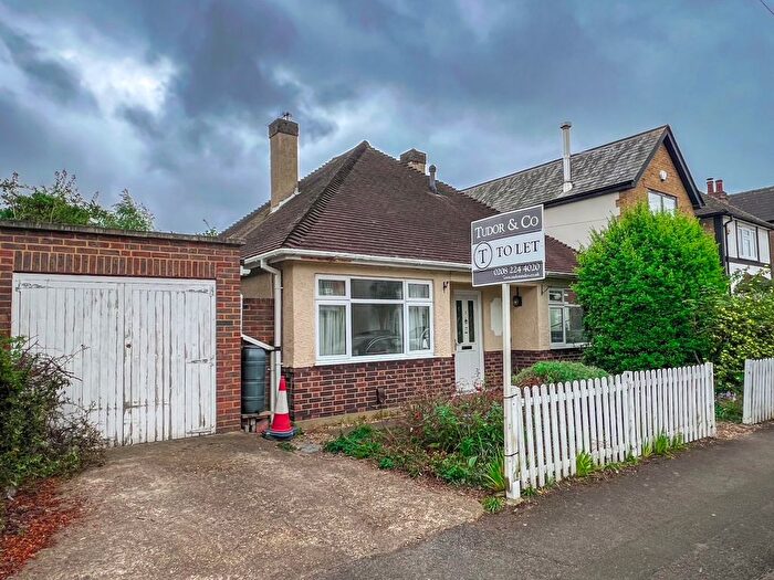 3 Bedroom Detached Bungalow To Rent In Langton Road, West Molesey, KT8