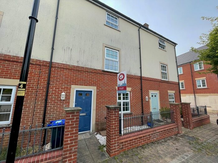 4 Bedroom Town House To Rent In Shears Drive, Amesbury, Salisbury, SP4