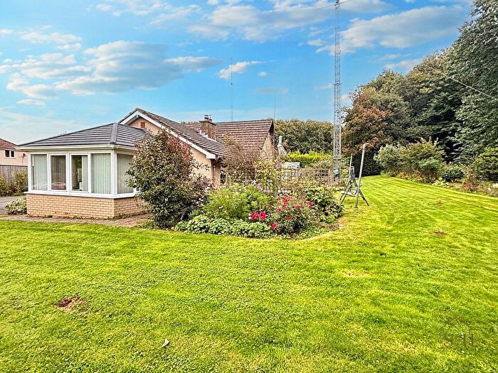 4 Bedroom Bungalow For Sale In Stone Street, Stelling Minnis, CT4