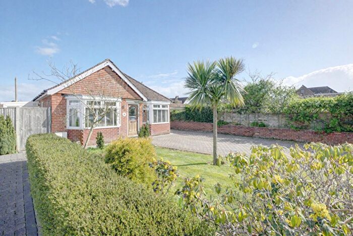 2 Bedroom Detached Bungalow For Sale In Nursery Close, Polegate, BN26