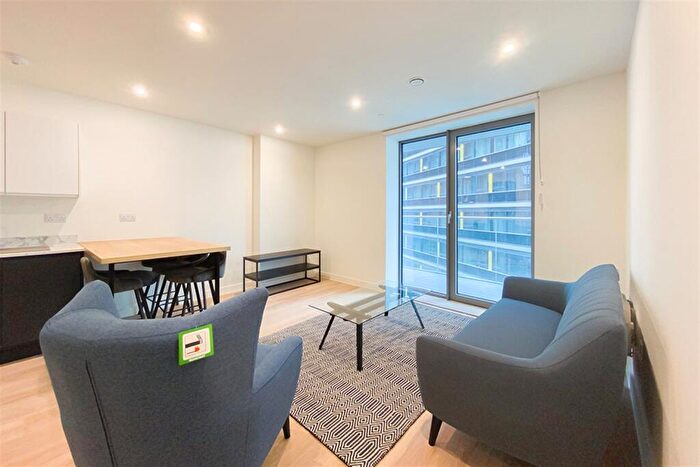 2 Bedroom Apartment To Rent In Laurence Place, M3