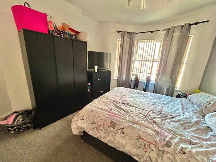 3 Bedroom End Of Terrace House For Sale In Raffles Road, Birkenhead, Merseyside, CH42