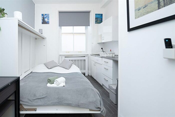 Studio To Rent In Castletown Road, London, W14