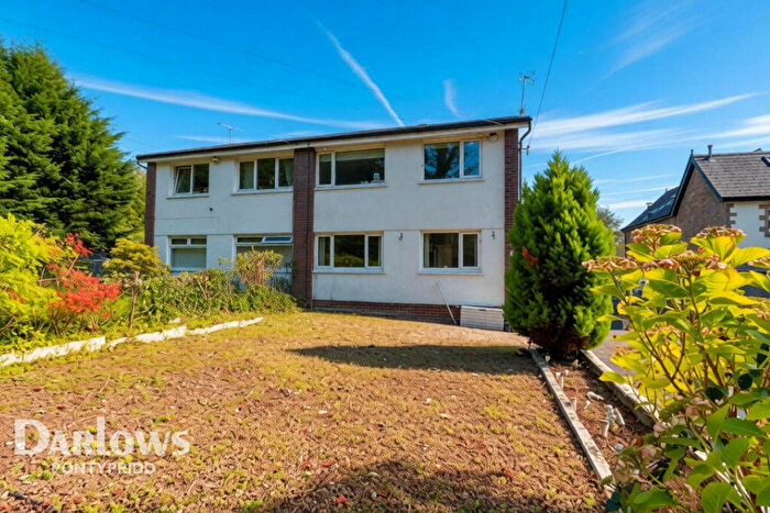 2 Bedroom Apartment For Sale In Graig-Yr-Helfa Road, Pontypridd, CF37