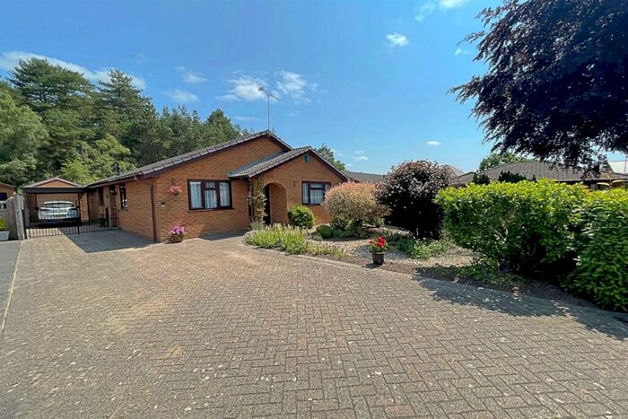3 Bedroom Detached Bungalow For Sale In Verwood, BH31