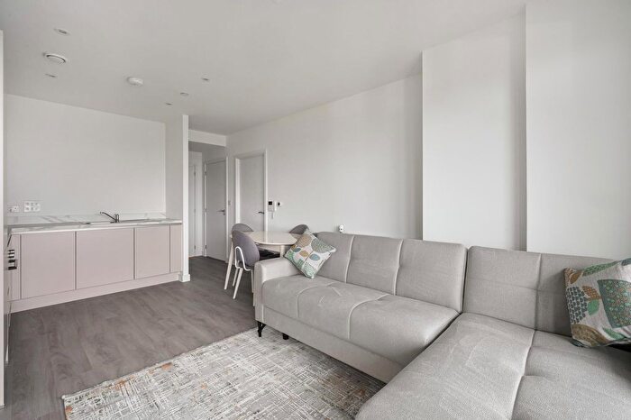 1 Bedroom Flat To Rent In Pullman House, Wembley Park Gardens, Wembley, HA9