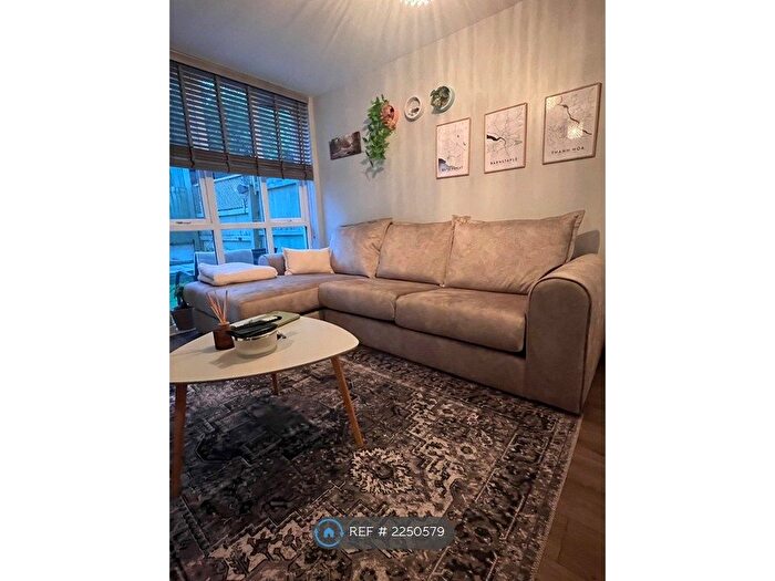 3 Bedroom Terraced House To Rent In Aspen Grove, Barnstaple, EX31