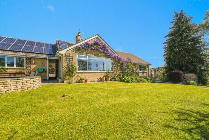 4 Bedroom Bungalow For Sale In Cottons Lane, Ashton-Under-Hill, Evesham, Worcestershire, WR11