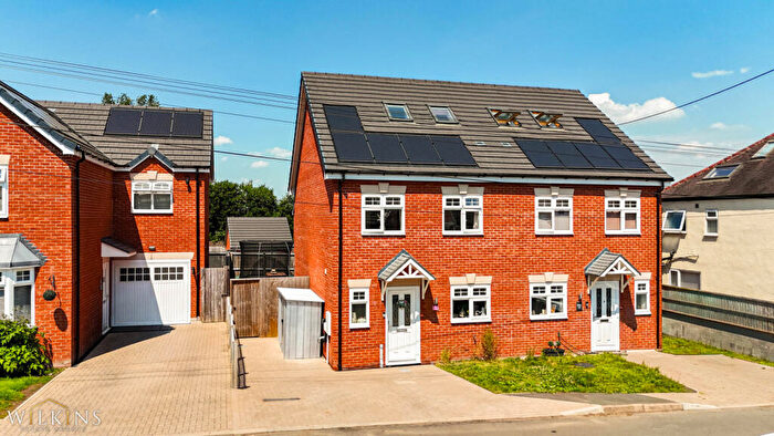 4 Bedroom Semi-Detached House For Sale In Dunns Lane, Dordon, Tamworth, Warwickshire, B78