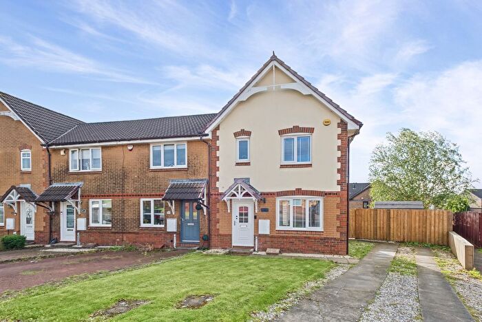 3 Bedroom End Of Terrace House For Sale In Fairhaven Avenue, Airdrie, ML6