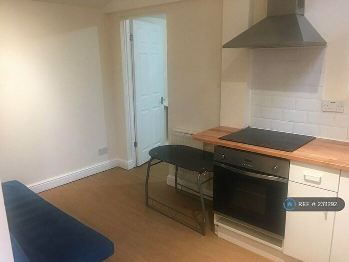 2 Bedroom Bungalow To Rent In Eastern Road, Romford, RM1