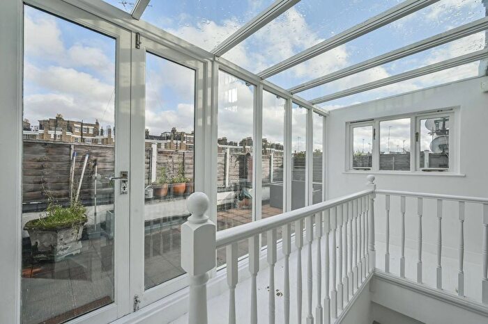 4 Bedroom Property To Rent In Donne Place, Chelsea, London, SW3