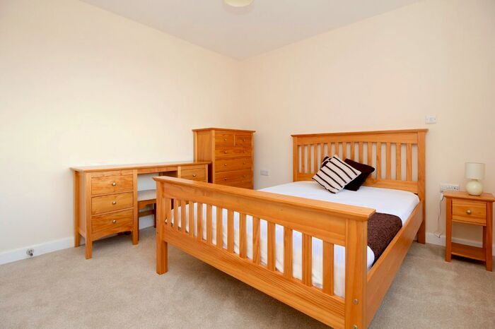 2 Bedroom Flat To Rent In William Morris Close, Oxford, OX4