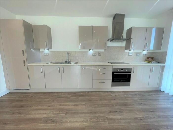 2 Bedroom Flat To Rent In Goby House, Creek Road, London, SE8