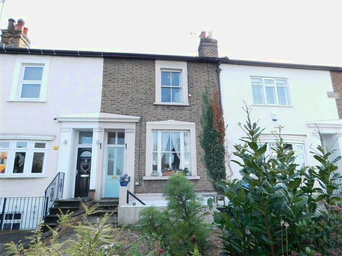Studio To Rent In Claremont Terrace, Portsmouth Road, Thames Ditton, KT7