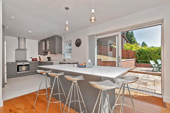 5 Bedroom Detached House For Sale In The Mount, Aspley Guise, MK17