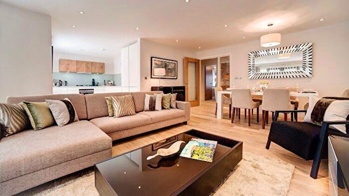 2 Bedroom Apartment To Rent In Octavian House, - Alexandra Road, St John's Wood, NW8