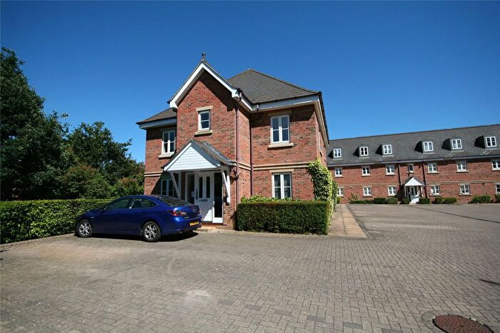 2 Bedroom Flat To Rent In Wade Court, Cheltenham, Glos, GL51