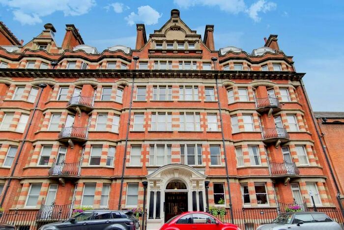 3 Bedroom Flat To Rent In Glentworth Street, Regent's Park, London, NW1